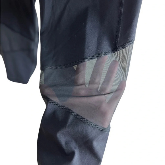 Victoria’s Secret • Sport Knockout Crop - Picture 6 of 6